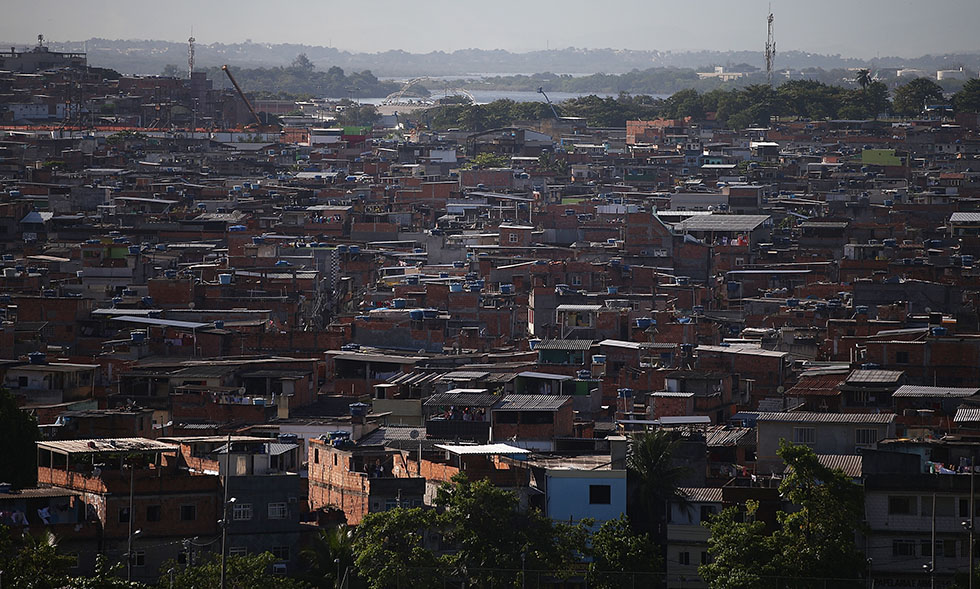  La favela di Maré a Rio de Janeiro 
